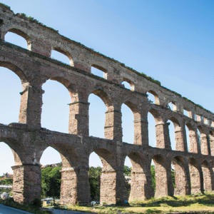 The Roman Aqueducts: Engineering and Timeless Beauty