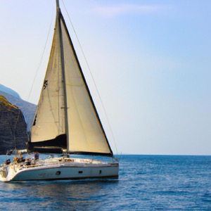 Sailing to discover Italian beauty: sailing trip or mini day cruise