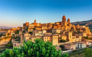 เยี่ยมชม Matera: ท่ามกลาง Sassi และโบสถ์หินแห่ง Basilicata